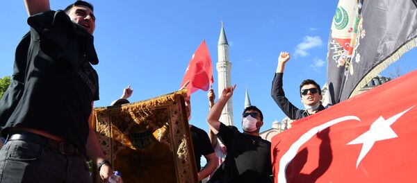 Собор Святой Софии в Стамбуле снова стал мечетью Собор Святой Софии в Стамбуле снова стал мечетью - Sputnik Абхазия