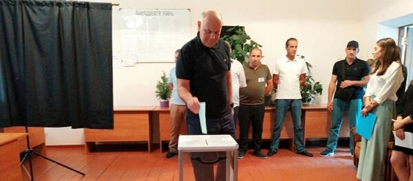 Аслан Бжьаниа Аԥсны Апарламент ахь аиҭалхрақәа рҿы ибжьы аиҭеит - Sputnik Аҧсны