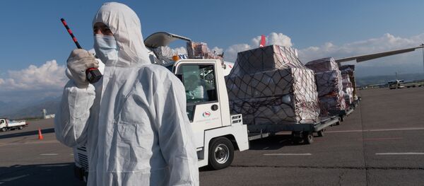 Прибытие самолёта с гуманитарной помощью в Алматы Прибытие самолёта с гуманитарной помощью в Алматы - Sputnik Аҧсны