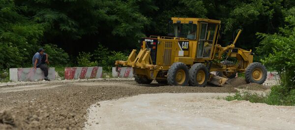 Инспекционная поездка министра экономики Кристины Озган в Каманы Инспекционная поездка министра экономики Кристины Озган в Каманы - Sputnik Абхазия