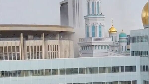 Легендарный спорткомплекс “Олимпийский” сносят в Москве - Sputnik Абхазия