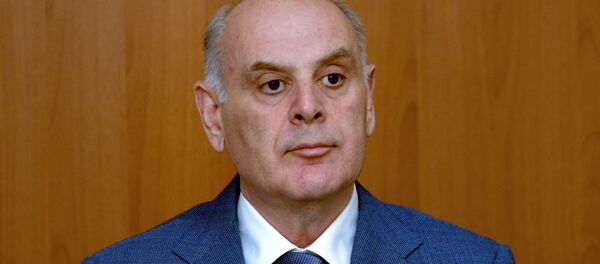 Президент Абхазии Аслан Бжания во время пресс-конференции. Президент Абхазии Аслан Бжания во время пресс-конференции. - Sputnik Абхазия