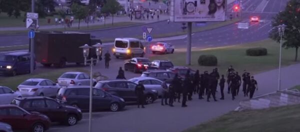 Ночь выборов | Жестокие столкновения между протестующими в Беларуси и ОМОН после президентских выборов Ночь выборов | Жестокие столкновения между протестующими в Беларуси и ОМОН после президентских выборов - Sputnik Абхазия