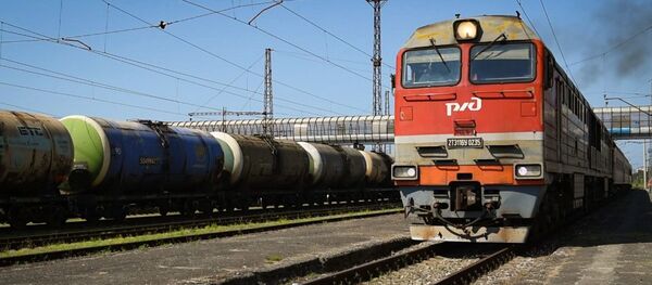 Возобновлено железнодорожное сообщение между Россией и Абхазией Возобновлено железнодорожное сообщение между Россией и Абхазией - Sputnik Абхазия