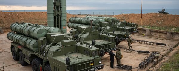 Комплекс ПВО С-400 Триумф заступил на боевое дежурство в Севастополе Комплекс ПВО С-400 Триумф заступил на боевое дежурство в Севастополе - Sputnik Абхазия