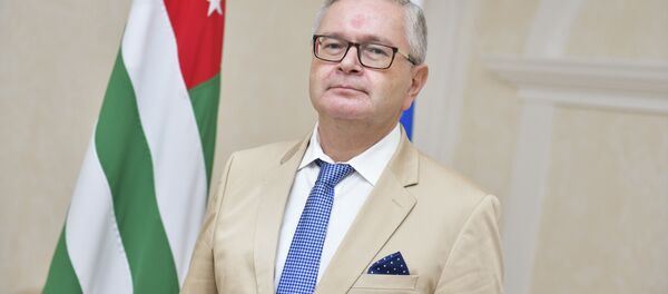Посол России в Абхазии Алексей Двинянин   Посол России в Абхазии Алексей Двинянин   - Sputnik Абхазия