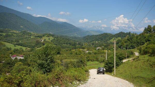 Дорога в селе Алакумхара  - Sputnik Абхазия