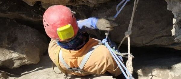 Начался второй этап операции по извлечению тела Демидова из пещеры на Арбаике Начался второй этап операции по извлечению тела Демидова из пещеры на Арбаике - Sputnik Абхазия