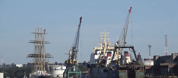 Минск меняет маршруты: Беларусь перенаправит нефть в российские порты из стран Балтии Минск меняет маршруты: Беларусь перенаправит нефть в российские порты из стран Балтии - Sputnik Абхазия