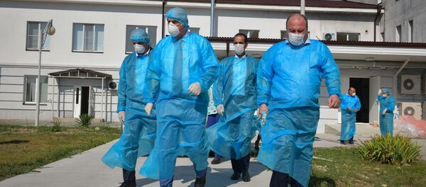 Президент Аслан Бжания посетил гудаутскую ЦРБ - Sputnik Абхазия