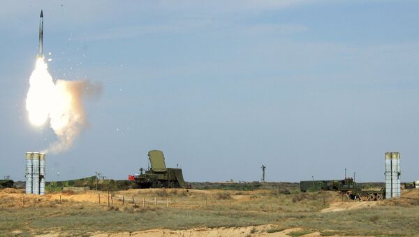 Зенитчики ЮВО из Абхазии выполнили пуски ракет ЗРК С-400 «Триумф» на полигоне в Астраханской области - Sputnik Абхазия
