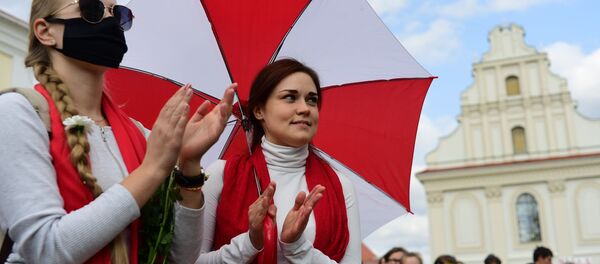 Женский марш Подруга за подругу в Минске Женский марш Подруга за подругу в Минске - Sputnik Абхазия