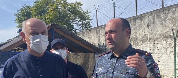 Президент Аслан Бжания Президент Аслан Бжания - Sputnik Абхазия