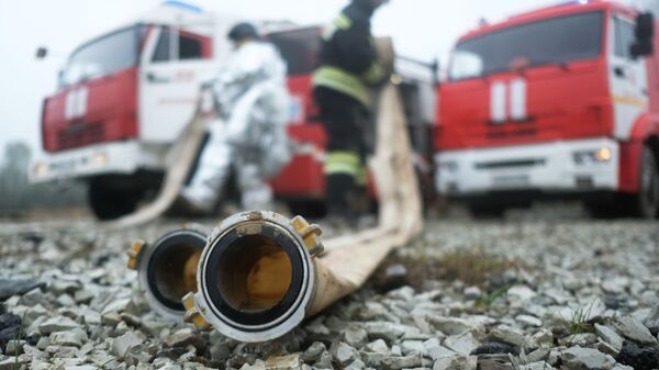 Пожарно-тактические учения по тушению нефтепродуктов - Sputnik Абхазия