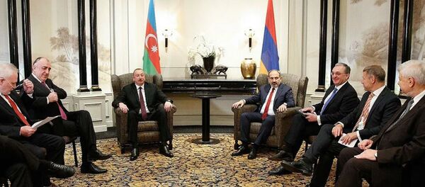 Четыре года назад после очередного обострения в Нагорном Карабахе Баку и Ереван продолжили переговоры на основе так называемых Мадридских принципов Четыре года назад после очередного обострения в Нагорном Карабахе Баку и Ереван продолжили переговоры на основе так называемых Мадридских принципов - Sputnik Абхазия