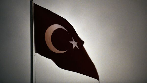 Флаг Турецкой Республики на здании посольства Турецкой Республики в Москве. - Sputnik Абхазия