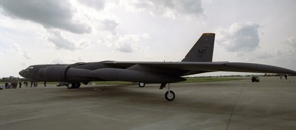 Стратегический американский бомбардировщик B-52 Стратегический американский бомбардировщик B-52 - Sputnik Абхазия