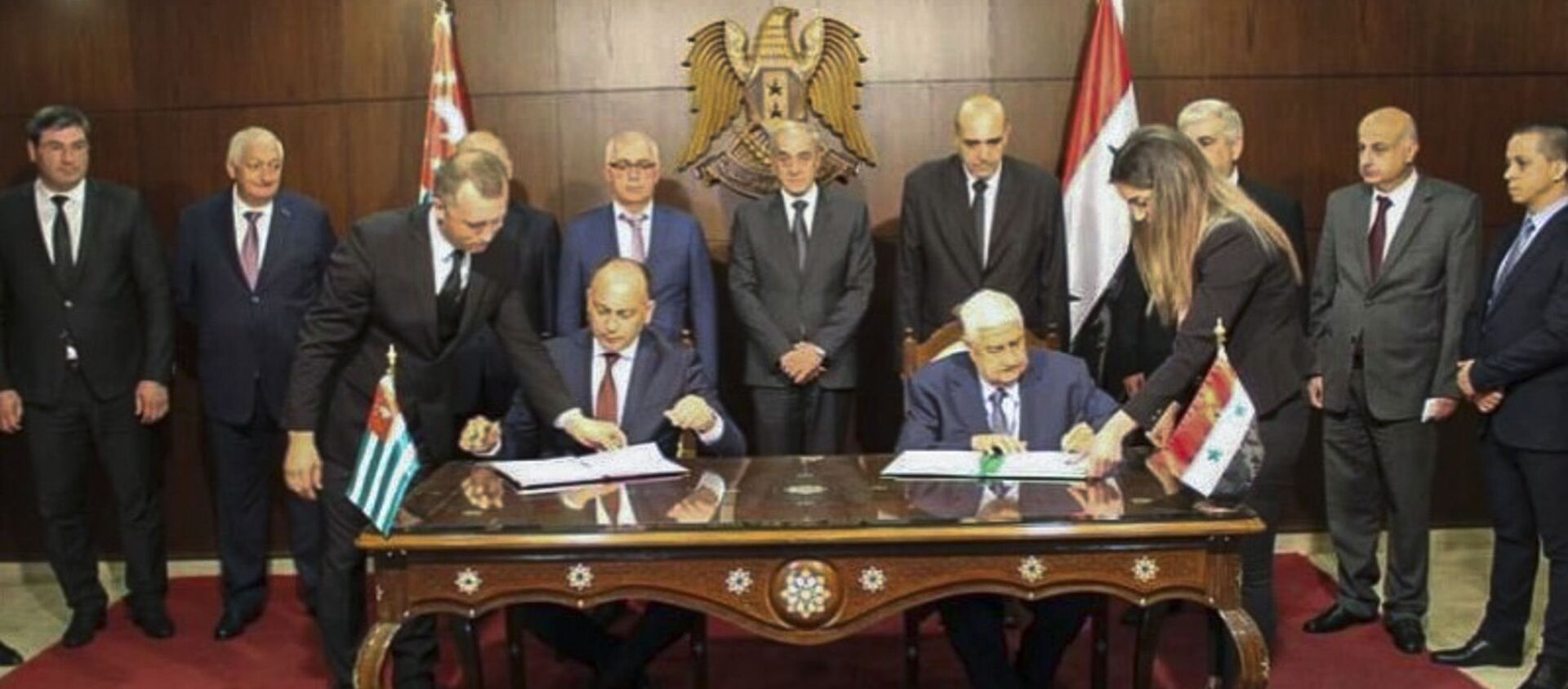Даур Кове и Валид Аль Муаллем подписали Соглашение между Правительством Республики Абхазия и Правительством Сирийской Арабской Республики - Sputnik Аҧсны, 1920, 06.10.2020