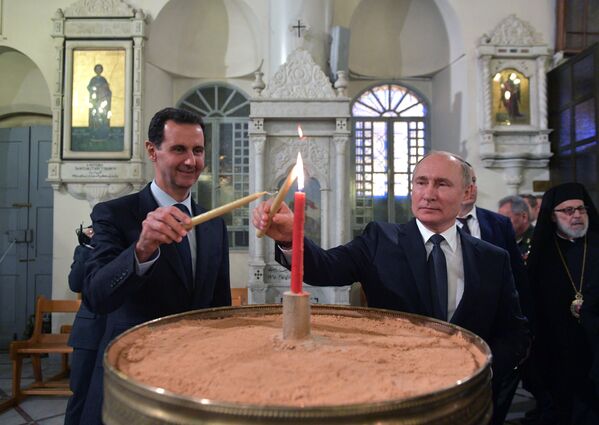 Президент России Владимир Путин и президент Сирии Башар Асад в кафедральном соборе Пресвятой Богородицы в Дамаске - Sputnik Абхазия