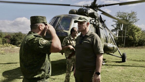  Президент Абхазии, Главнокомандующий Вооруженными силами Аслан Бжания поздравил командование и личный состав   Абхазской армии с Днем создания Вооруженных сил Республики Абхазия - Sputnik Аҧсны