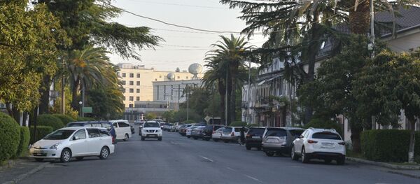 Улица Аидгылара в Сухуме - Sputnik Абхазия