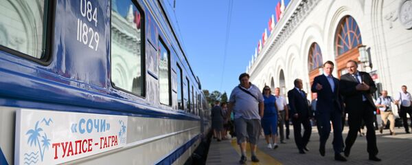 Новый туристический поезд Сочи Новый туристический поезд Сочи - Sputnik Абхазия