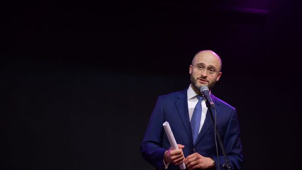 РУСДРАМ подвёл итоги 39-го театрального сезона. На фото: директор театра Ираклий Хинтба - Sputnik Абхазия