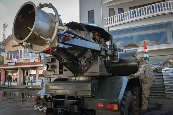 Для санобработки объектов в Абхазию несколько раз приезжали подразделения химзащиты Министерства обороны России - Sputnik Абхазия