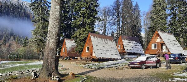 Первый снег в горах Абхазии  Первый снег в горах Абхазии  - Sputnik Аҧсны