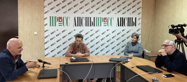 Круглый стол в Апсныпресс Круглый стол в Апсныпресс - Sputnik Абхазия