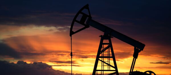 Работа нефтяных станков - качалок Работа нефтяных станков - качалок - Sputnik Абхазия