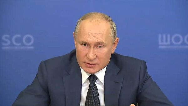 Путин пообещал, что скоро будет зарегистрирована третья российская вакцина от коронавируса - Sputnik Абхазия