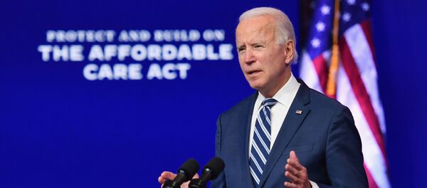 Избранный президент США Джо Байден выступает с речью в Королеве в Уилмингтоне, штат Делавэр, 10 ноября 2020 года - Sputnik Абхазия