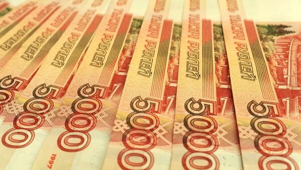 Банкноты номиналом 5000 рублей. - Sputnik Абхазия