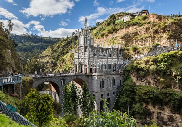 Построенная прямо на мосту базилика Лас-Лахас в Колумбии - Sputnik Абхазия