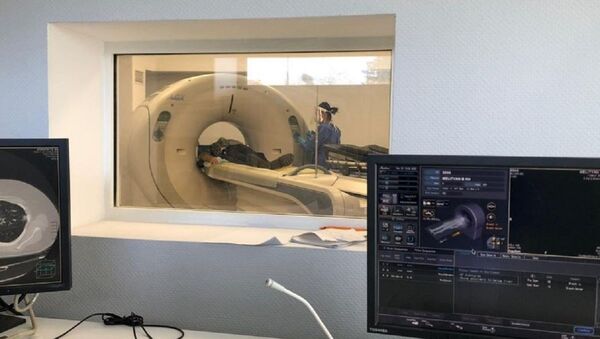 Специалисты из Москвы завершили ремонт компьютерного томографа в Гудаутском ковидном центре - Sputnik Абхазия