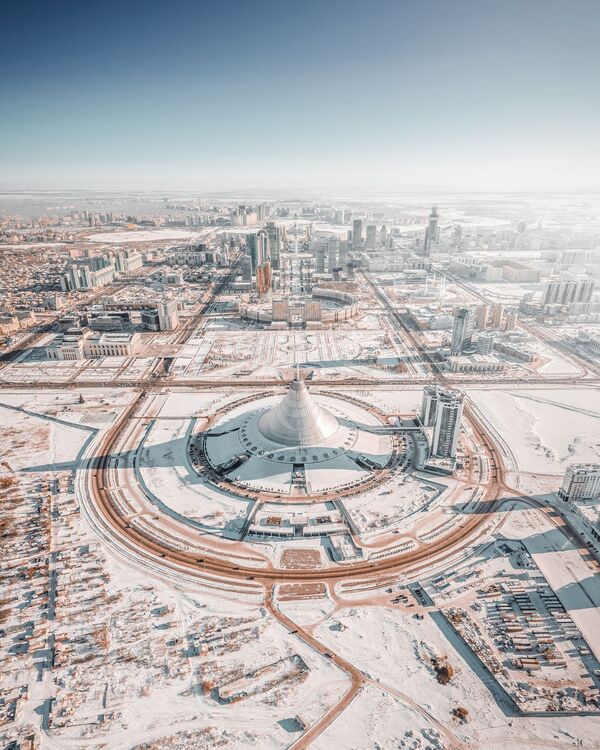 Снимок Winter in the city of Nur-Sultan российского фотографа Andrei Pugach, ставший финалистом конкурса Agora's #BestPhotoOf2020 Award - Sputnik Абхазия