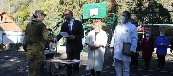 Российских военных медиков в Абхазии наградили за помощь в борьбе с COVID-19 - Sputnik Аҧсны