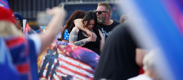 Сторонники президента США Дональда Трампа на акции протеста Stop the Steal в Фениксе, США - Sputnik Абхазия