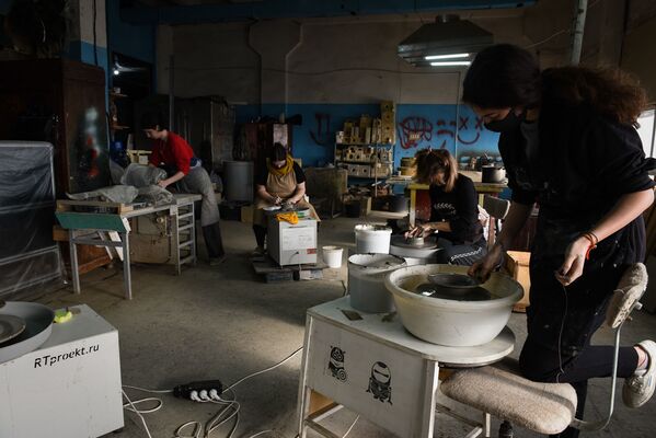 В Сухуме в студии Артель открыли курсы гончарного мастерства - Sputnik Абхазия