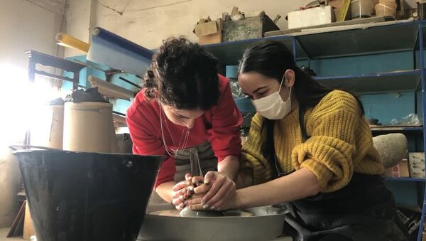 Глиняные мечты: как в Сухуме делают гончарных мастеров - Sputnik Абхазия