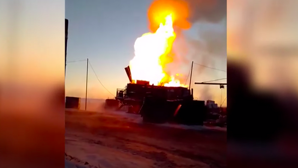 Факельное горение: под Оренбургом вспыхнула нефтяная скважина - Sputnik Абхазия