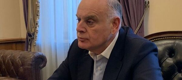 Аслан Бжания встретился с Министром Правительства Москвы, руководителем Департамента внешнеэкономических и международных связей г. Москвы Сергеем Череминым и директором Московского дома соотечественников Петром Гладковым Аслан Бжания встретился с Министром Правительства Москвы, руководителем Департамента внешнеэкономических и международных связей г. Москвы Сергеем Череминым и директором Московского дома соотечественников Петром Гладковым - Sputnik Абхазия