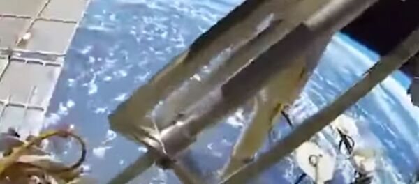 Дух захватывает. Российский космонавт опубликовал видео из открытого космоса Дух захватывает. Российский космонавт опубликовал видео из открытого космоса - Sputnik Абхазия