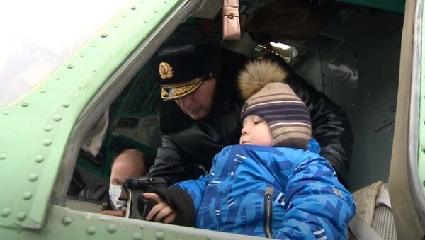 Летчики Балтийского флота исполнили мечту 6-летнего Димы Миронова - Sputnik Абхазия