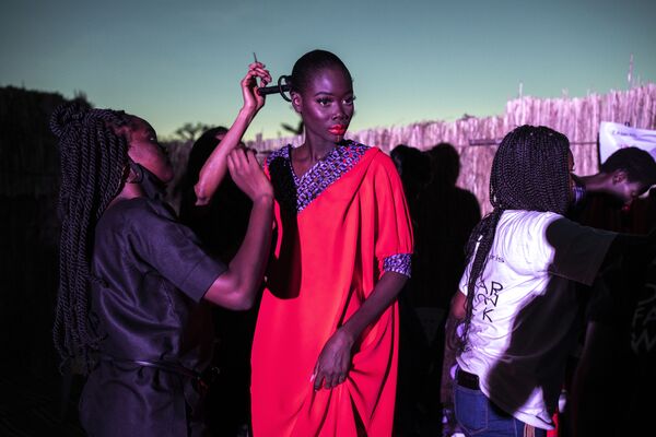 Модный показ Dakar Fashion Week в Сенегале - Sputnik Абхазия