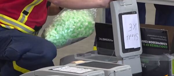 Массовая вакцинация началась в ЕС. Спасет ли Pfizer/BioNTech Европу от пандемии Массовая вакцинация началась в ЕС. Спасет ли Pfizer/BioNTech Европу от пандемии - Sputnik Абхазия