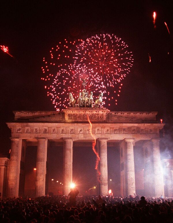 Салют во время празднования Нового года в Берлине, 1996 год  - Sputnik Абхазия