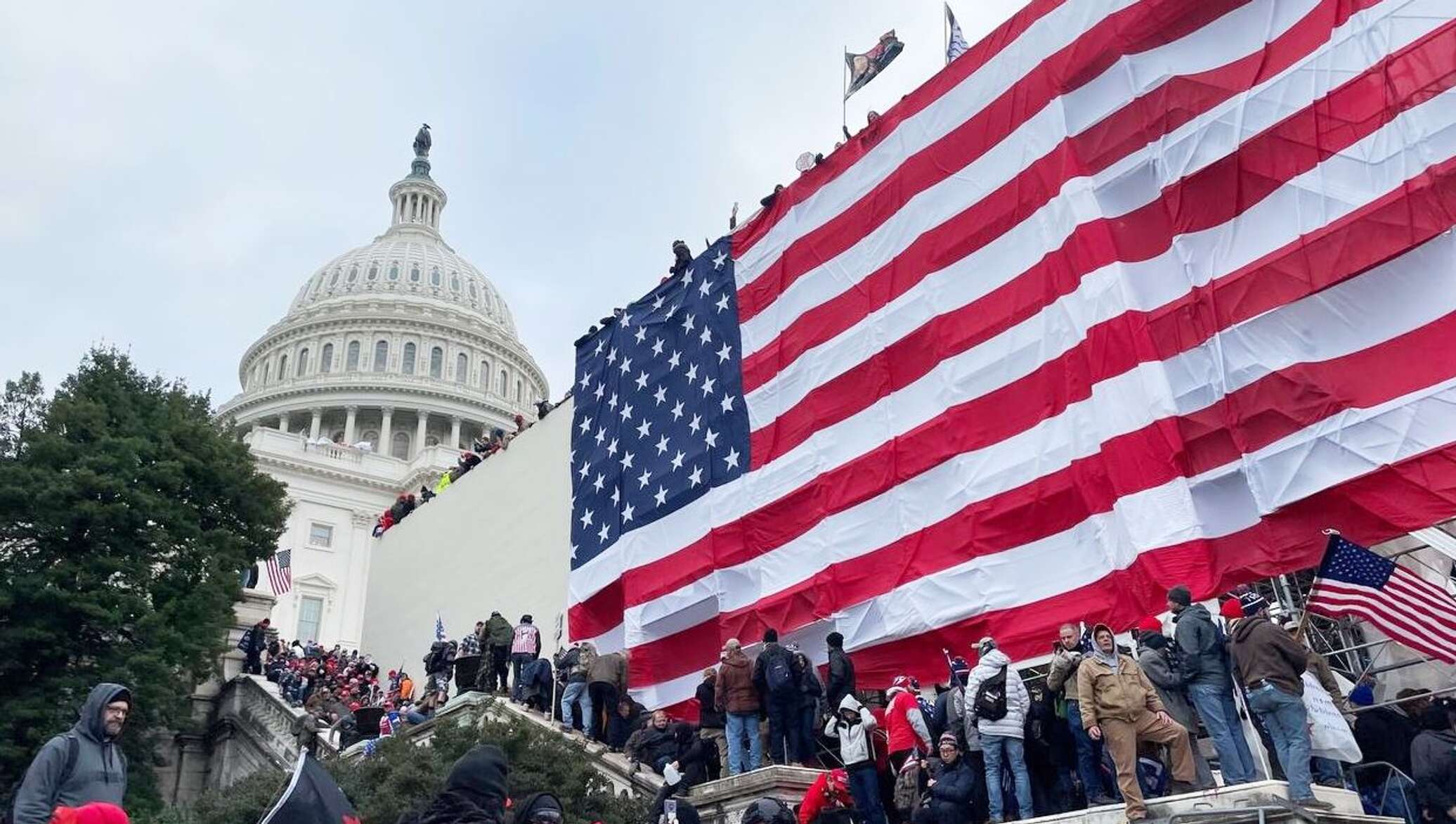 Кризис в сша. Политические скандалы США. Протестующие в США. США главный. Америка 2022.