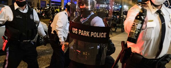 Акция сторонников Трампа в Вашингтоне Акция сторонников Трампа в Вашингтоне - Sputnik Абхазия